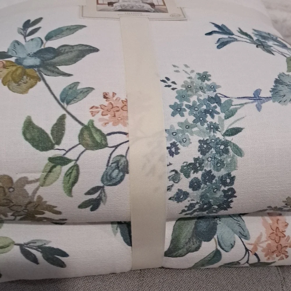 Southern Living Classic Celestine Embroidered Comforter Mini Set